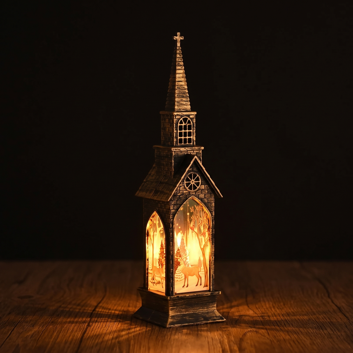 Vesper, sladdlös kyrklykta med älgmotiv, tänd på ett mörkt ekbord